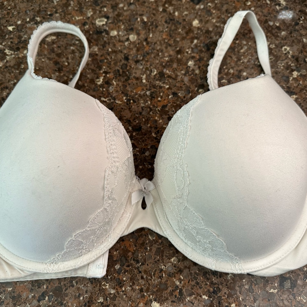 Victoria’s Secret 32DDD